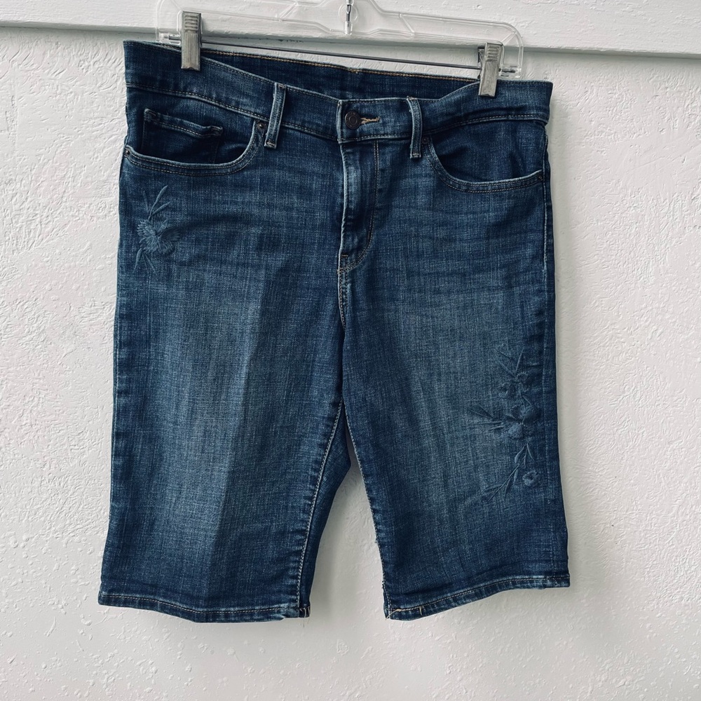 🌿Levi’s Denim Embroidered Bermuda Shorts